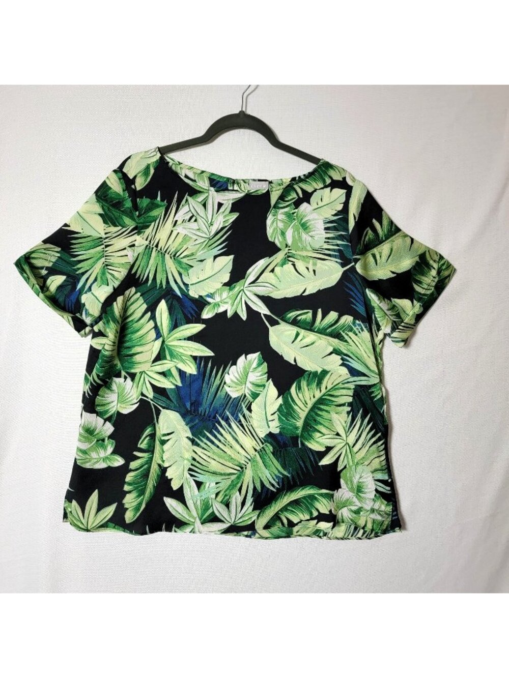 Chicos Blouse Womens Size 2 (12/14) Short Sleeve Green Black Blue Tropical Print